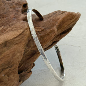 シルバーバングル / Hammered